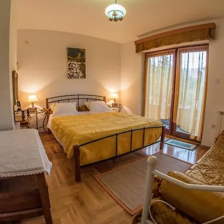 With Parking Space Banjole, - 17398