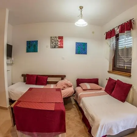 Апартаменты With Parking Space Banjole, - 17398 *