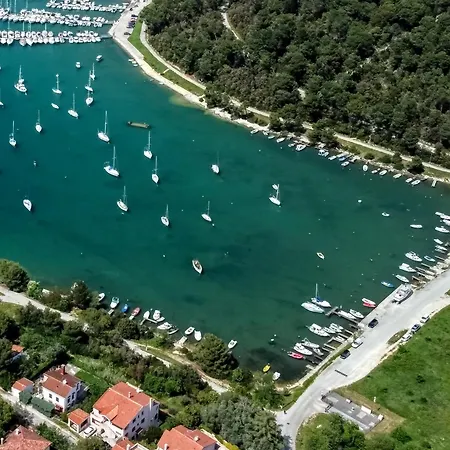 Апартаменты With Parking Space Banjole, - 17398 Пула