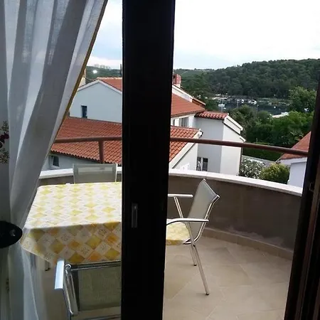 Apartment With A Parking Space Banjole, - 17398