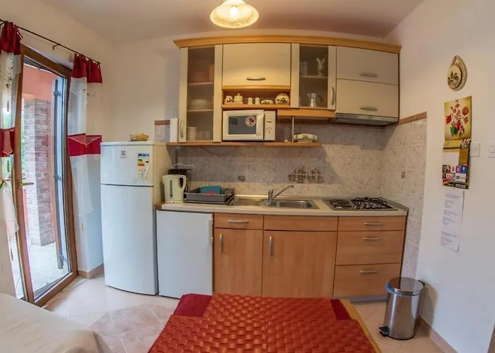 With Parking Space Banjole, - 17398 * Pula