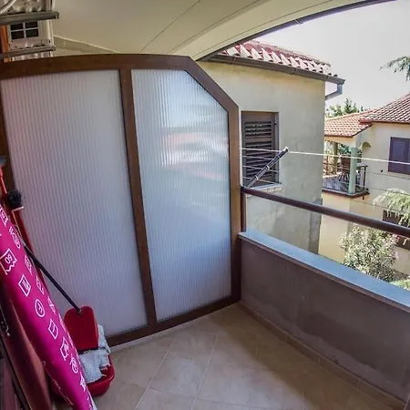 With Parking Space Banjole, - 17398 *