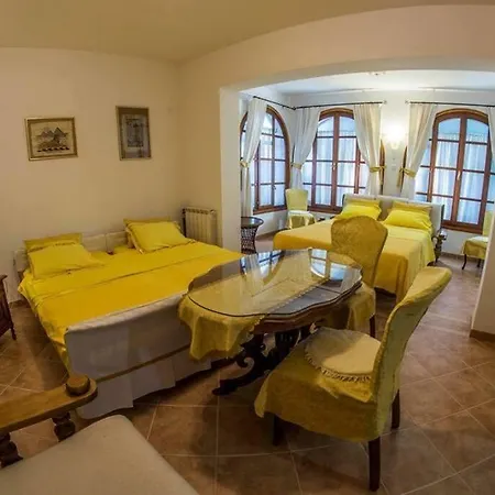 With Parking Space Banjole, - 17398 * 풀라