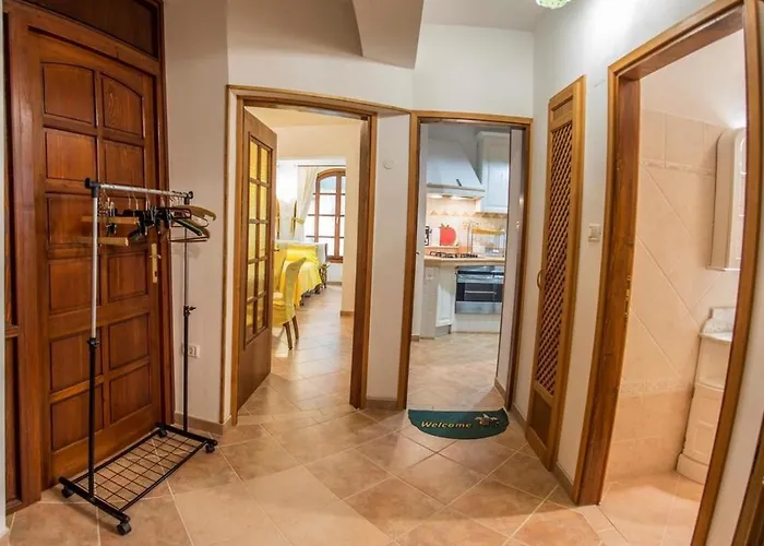 With Parking Space Banjole, - 17398 Appartement